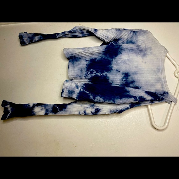 Tie dye crop top one arm full sleeve… - Picture 2 of 3